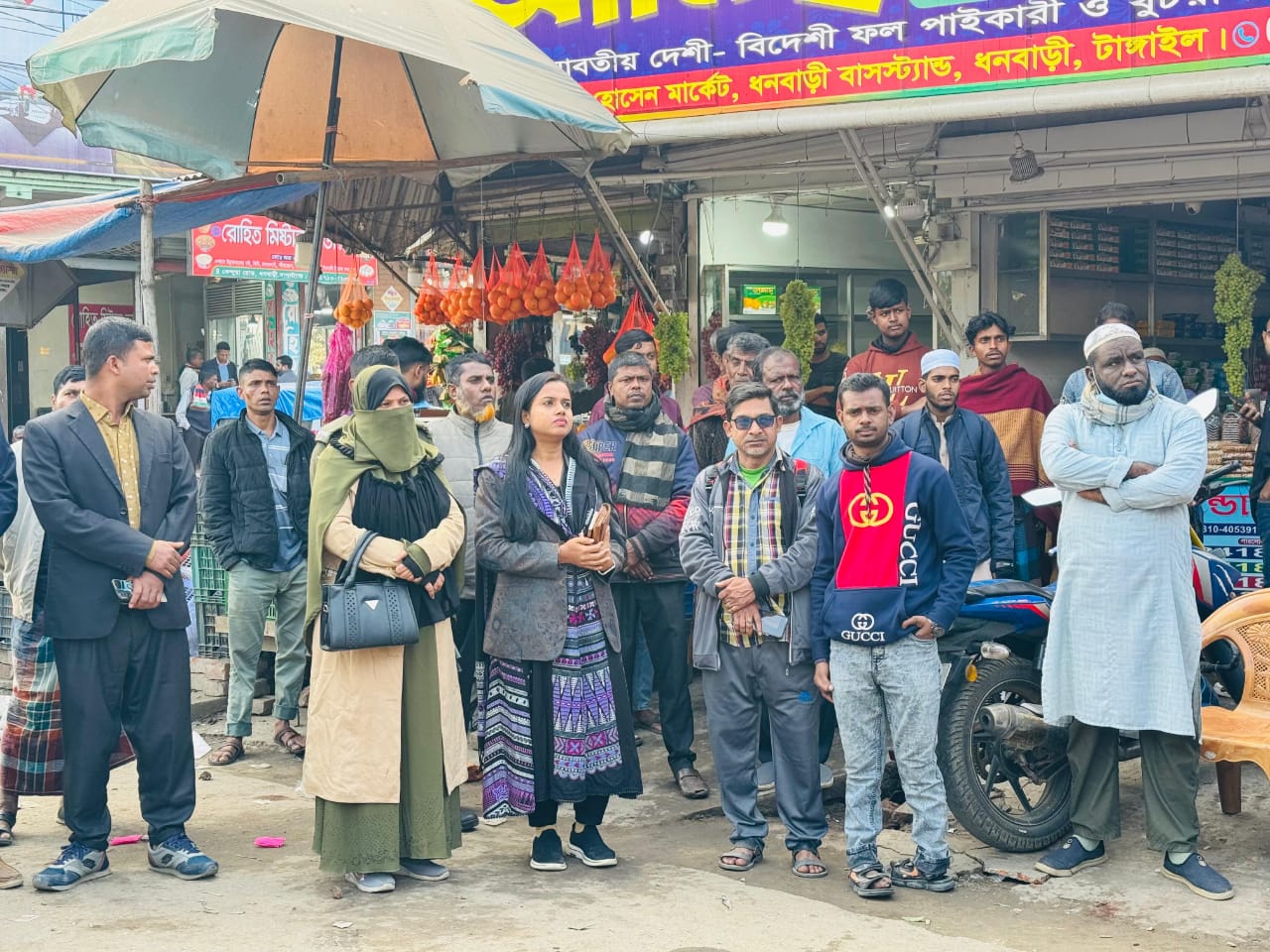 ধনবাড়ীতে গণভোট ও ভোটাধিকার  বার্তা নিয়ে চলছে ভ্রাম্যমান ভোটের গাড়ী